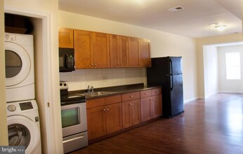 6006 Chestnut St in Philadelphia, PA - Building Photo - Building Photo