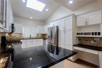 400 Diamond St in Redondo Beach, CA - Building Photo - Building Photo