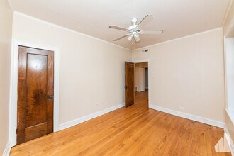 4333 N Campbell Ave, Unit 76-1 in Chicago, IL - Building Photo - Building Photo