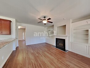 106 E Cavendish Dr in Mooresville, NC - Building Photo - Building Photo
