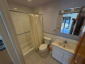 66 Luyster St, Unit 1 in Huntington Station, NY - Building Photo - Building Photo
