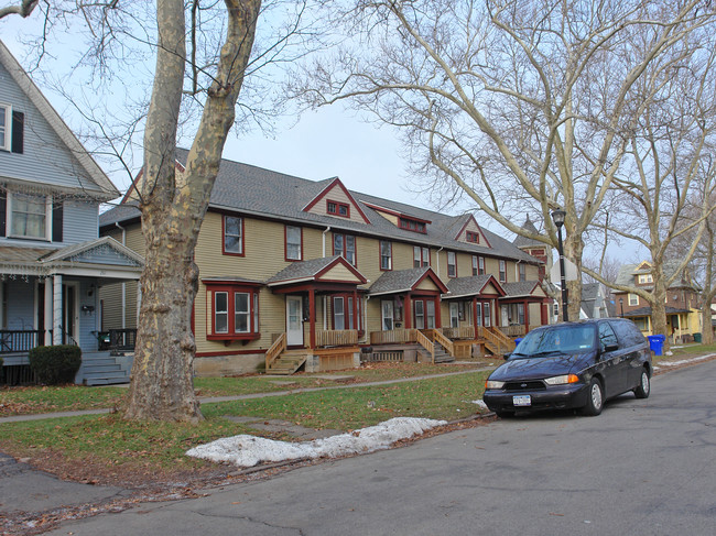 265-277 Pierpont St in Rochester, NY - Foto de edificio - Building Photo
