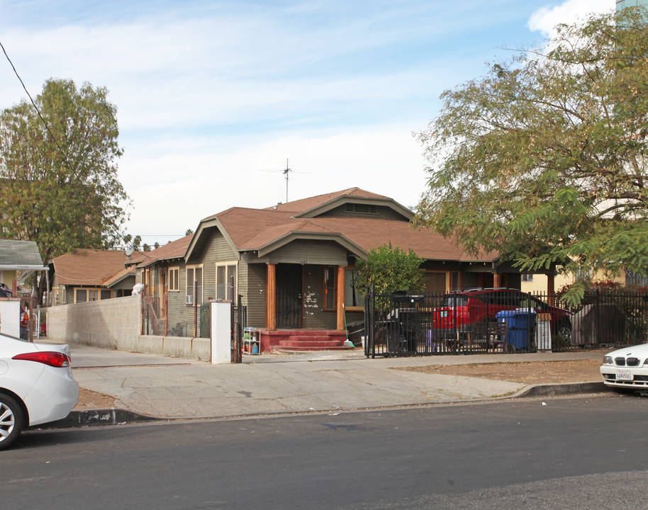 1427 Alexandria Ave in Los Angeles, CA - Foto de edificio
