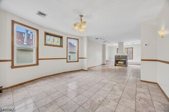 128 E Colfax Ave in Roselle Park, NJ - Building Photo - Building Photo