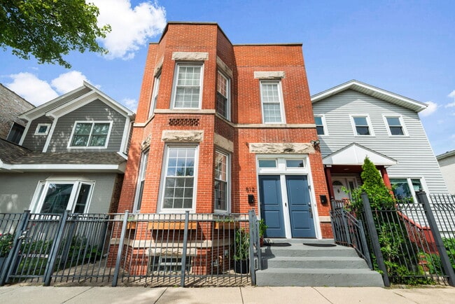 512 W 37th St in Chicago, IL - Building Photo - Building Photo