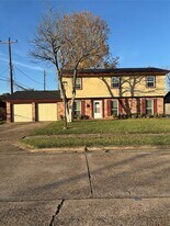 4322 Woodmont Dr in Houston, TX - Building Photo