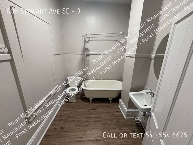 806 Stewart Ave SE in Roanoke, VA - Building Photo - Building Photo