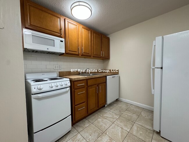 90 Gardner St in Boston, MA - Building Photo - Building Photo