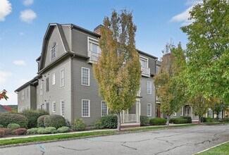 15 Cropsey St in Warwick, NY - Building Photo - Building Photo