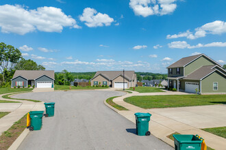 DerryBerry Estates in Spring Hill, TN - Building Photo - Building Photo