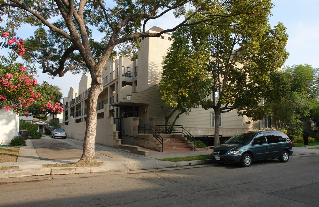 1138 San Rafael Ave in Glendale, CA - Foto de edificio