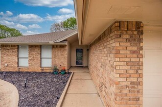 1103 Palm St in Mansfield, TX - Foto de edificio - Building Photo