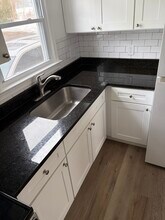 78 Royal Oak Dr, Unit 78B in Waterbury, CT - Building Photo - Building Photo