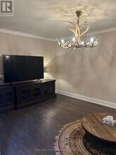 18 Theobalds Cir in Richmond Hill, ON - Building Photo - Building Photo