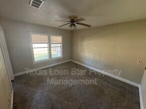 115 Carter St in Cleveland, TX - Building Photo - Building Photo