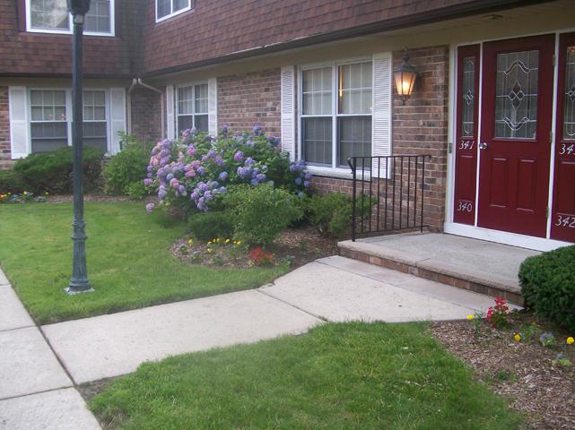 Sutton Place Apartments in Norwood, NJ - Building Photo