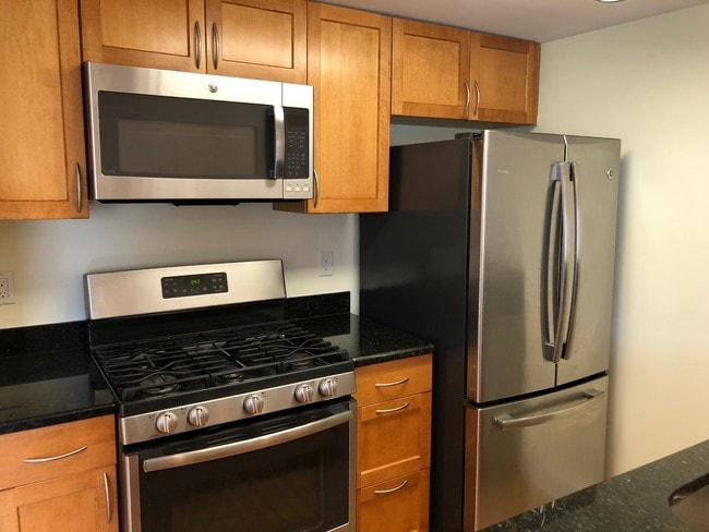 50 Gerry Rd in Brookline, MA - Building Photo - Building Photo