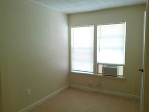 749 Westchester Dr in Corpus Christi, TX - Building Photo - Building Photo