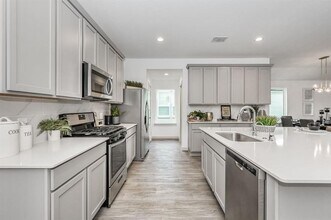 910 Dairy Pr Dr in Rosharon, TX - Building Photo - Building Photo