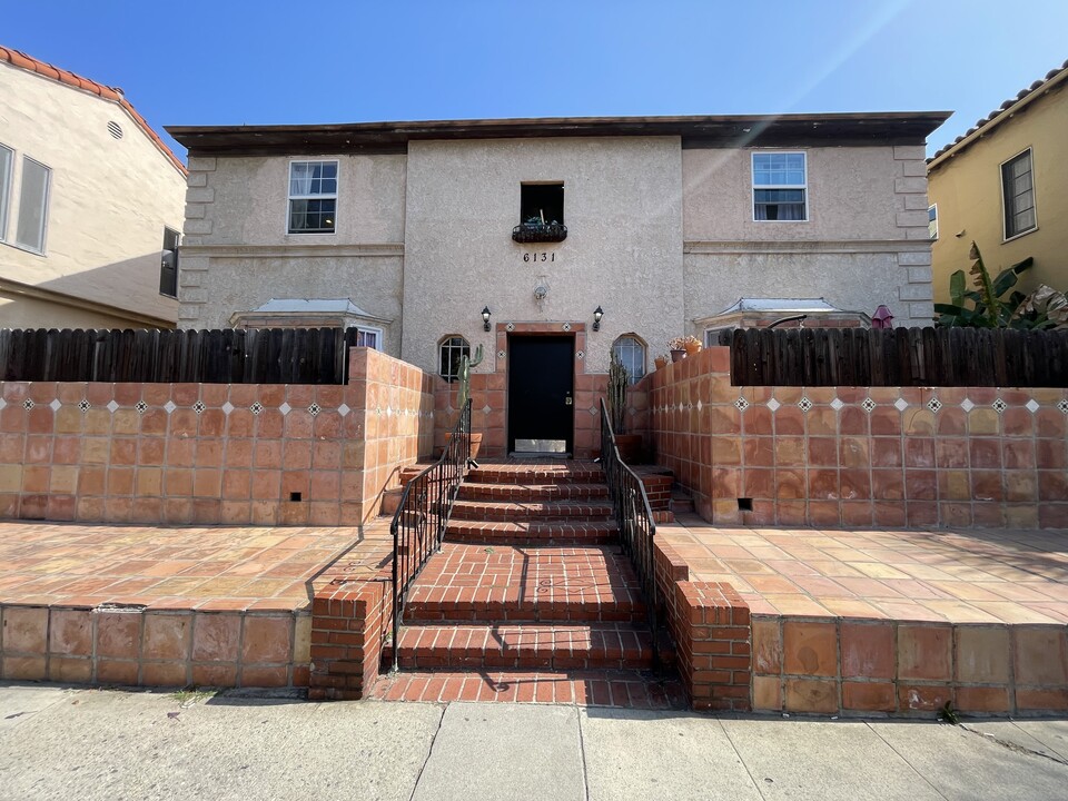 6131 Orange St in Los Angeles, CA - Building Photo