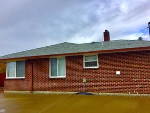 21836 Marine View Dr S in Des Moines, WA - Building Photo - Building Photo