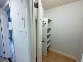 4160 21st St in Lauderdale Lakes, FL - Building Photo - Building Photo