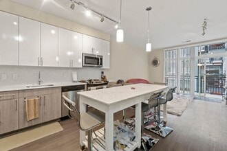 145 Riverhaven Dr in Oxon Hill, MD - Building Photo - Building Photo