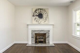 564 Claymont Dr in Lexington, KY - Foto de edificio - Building Photo