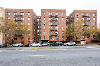 2781 Ocean Ave in Brooklyn, NY - Foto de edificio - Building Photo