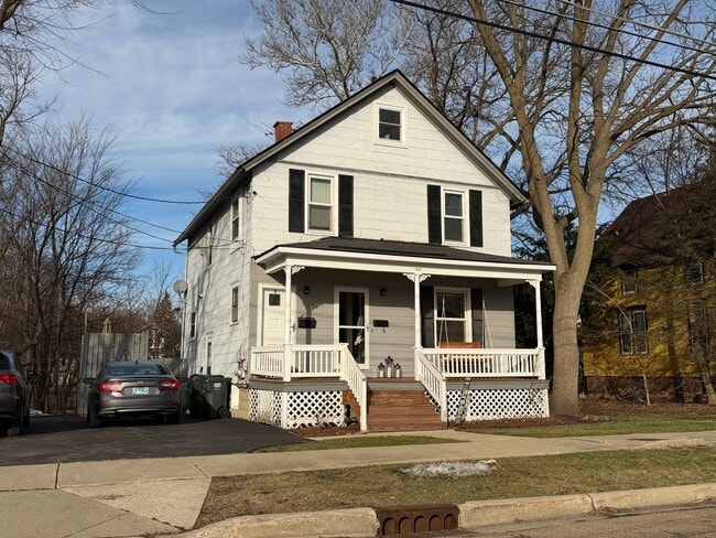 property at 212 Franklin St