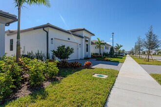 9155 SW Esule Way in Port St. Lucie, FL - Building Photo - Building Photo