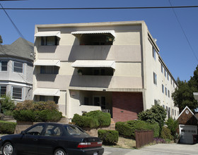 351 Hanover Ave in Oakland, CA - Building Photo - Building Photo