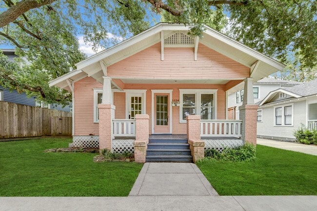 property at 1124 Algregg St