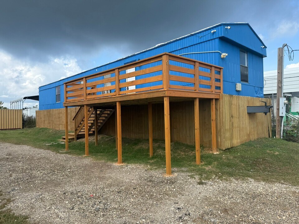 428 15th St in San Leon, TX - Building Photo