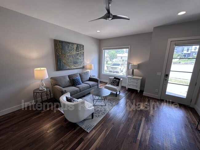 927 13th Ave S in Nashville, TN - Building Photo - Building Photo
