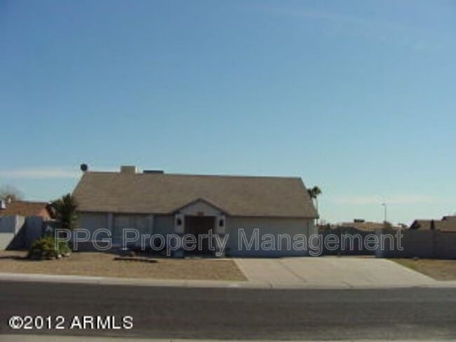 property at 7273 W Laurel Ln