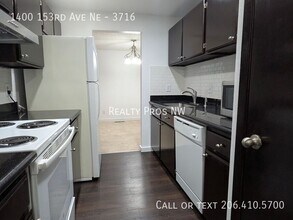 1400 153rd Ave NE in Bellevue, WA - Building Photo - Building Photo