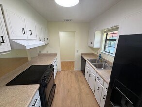3502 Willow Ln in Gulf Breeze, FL - Building Photo - Building Photo