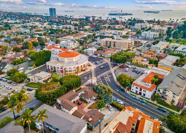 2085 E 3rd St in Long Beach, CA - Building Photo - Building Photo