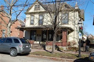 216-218 Buckeye St in Hamilton, OH - Building Photo