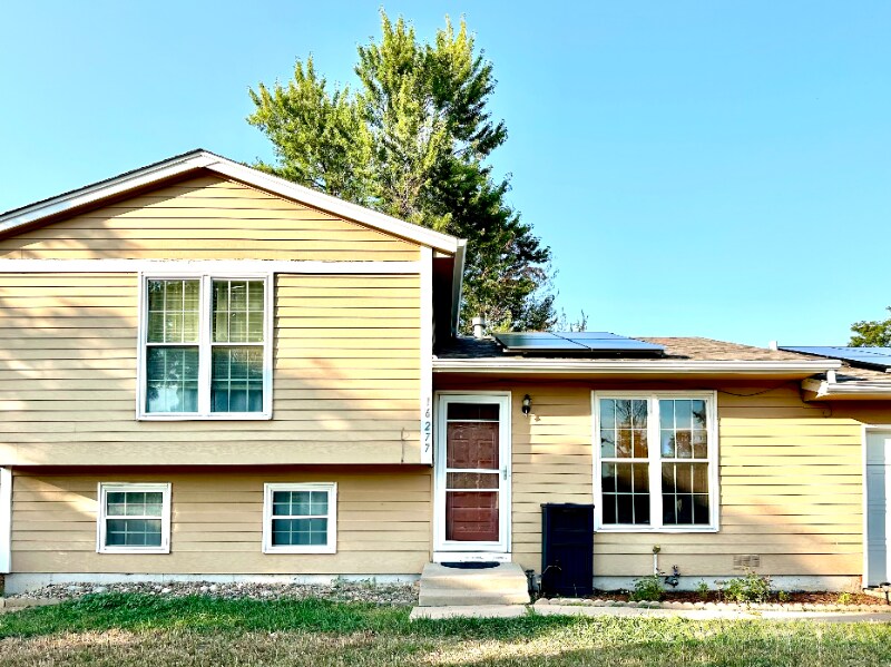 16277 E Arkansas Dr in Aurora, CO - Building Photo