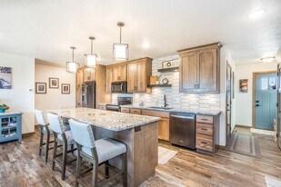 4221 N Knob Hill Ct in Sioux Falls, SD - Building Photo