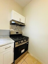 489 S 17th St, Unit 2nd FL in Newark, NJ - Foto de edificio - Building Photo