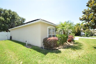 241 Pine Shadow Ln in Auburndale, FL - Building Photo - Building Photo