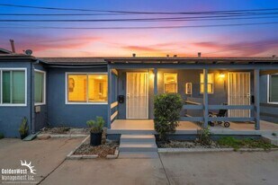 3245 Bramson Pl in San Diego, CA - Building Photo