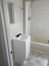 1002 Avenue E, Unit Apt 4 - Upper Left in Haines City, FL - Foto de edificio - Building Photo