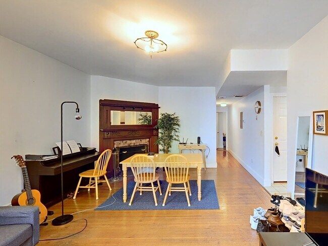 86 Saint Stephen St, Unit 2 in Boston, MA - Building Photo - Building Photo