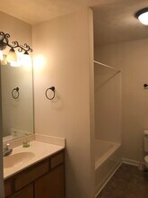 1043 Winners Cir, Unit D in Bowling Green, KY - Building Photo - Building Photo
