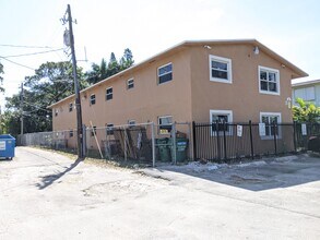 608 SW 16th Ave in Fort Lauderdale, FL - Building Photo - Primary Photo