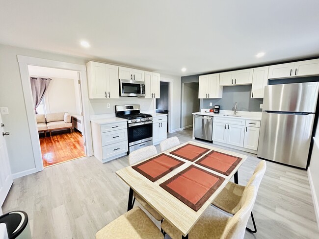 16 Lewis Ave